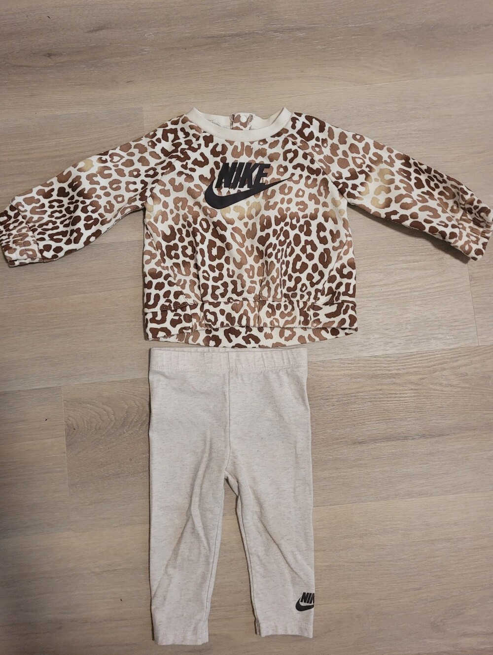 Nike Leopard Print Sweatshirt & Cream Leggings Set